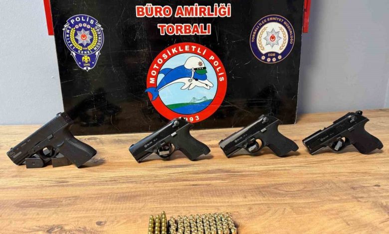 polisi gorunce tarlaya attigi cuvaldan 4 tabanca cikti c29bd6d8b49f |
