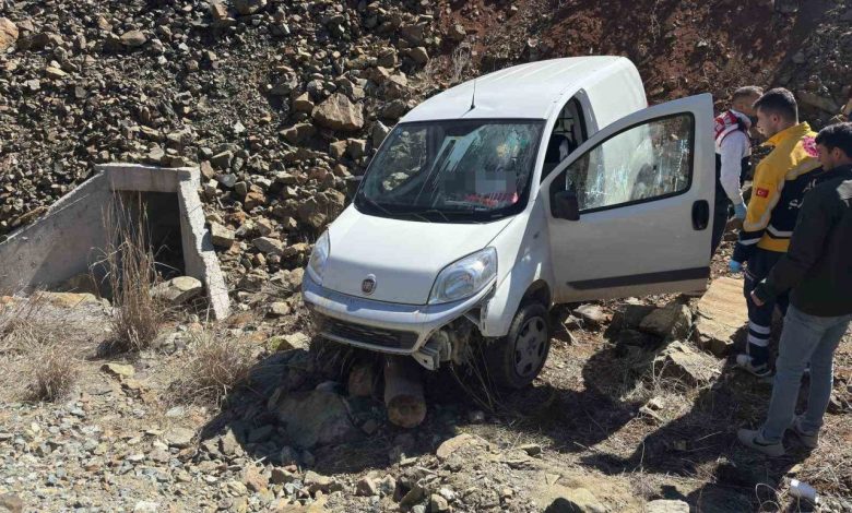 sarampole yuvarlanan surucu hayatini kaybetti 3a8f433fa24c |