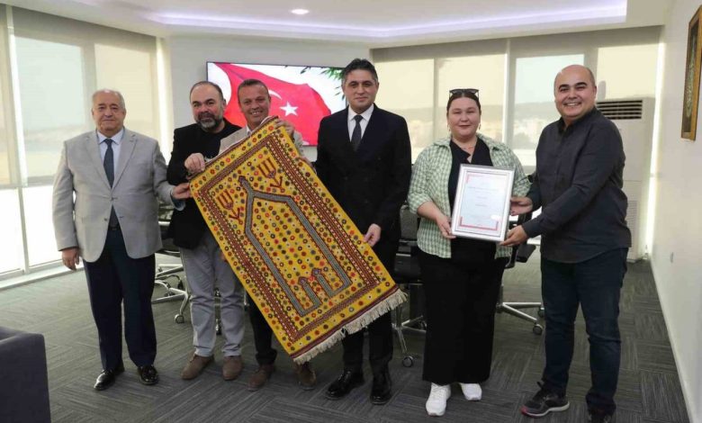 tarihi helvaci kilimi cografi isaretli urun olarak tescillendi 7f978ed56909 |