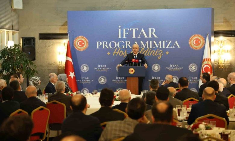 TBMM Başkanı Kurtulmuş: "Terör örgütünün tarihin çöp tenekesine atıldığı bir dönemi yaşayacağız" 1 tbmm baskani kurtulmus teror orgutunun tarihin cop tenekesine atildigi bir donemi yasayacagiz 126e72f02259 |