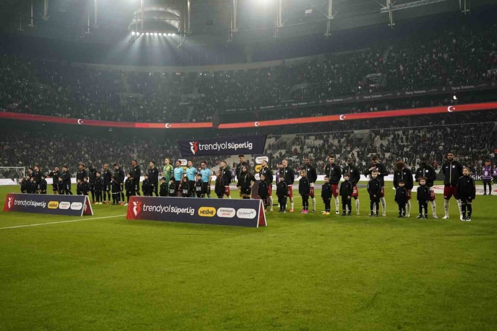 trendyol super lig besiktas 0 gaziantep fk 0 mac devam ediyor 7b0b3fa572cf |
