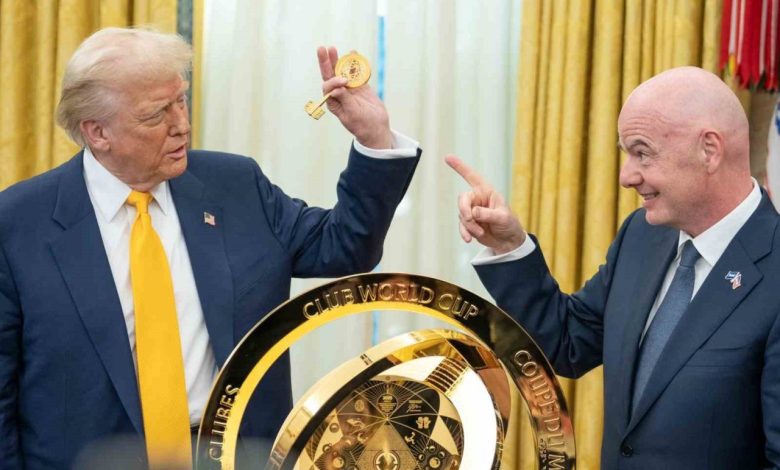 trump ve infantino 2025 fifa kulupler dunya kupasini tanitti aeece7485cca |