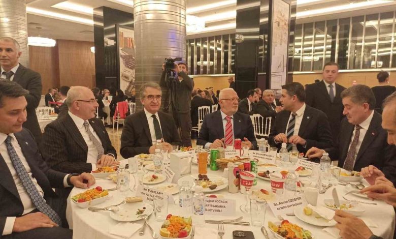 TÜRMOB iftar yemeği düzenledi 1 turmob iftar yemegi duzenledi 44830e94f913 |