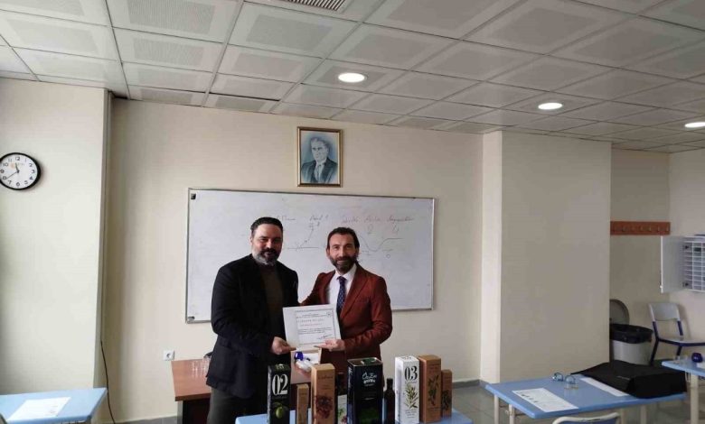 universite ogrencileri zeytinyagi tadim egitimi aldi 6524ec489178 |