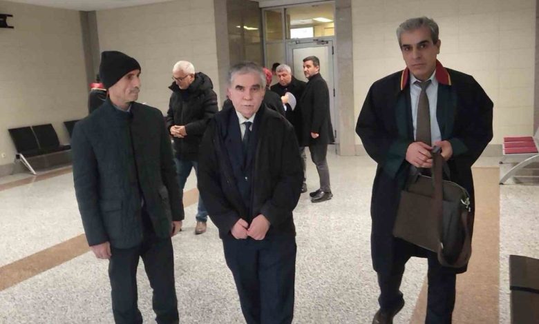 Yeni Asya Gazetesi eski Genel Yayın Yönetmeni Kazım Güleçyüz’e 1 yıl 3 ay hapis cezası 1 yeni asya gazetesi eski genel yayin yonetmeni kazim gulecyuze 1 yil 3 ay hapis cezasi 2610fc3169f6 |