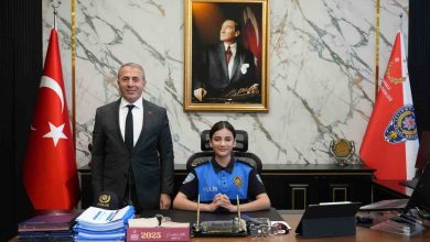 23 nisanda emniyet muduru kurt makamini gazi polis memurunun kizina devretti d8352912a85c |