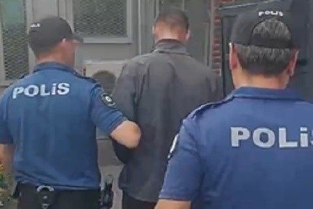 42 hirsizlik sucundan 30 yilla araniyordu polisten kacamadi 60151c4dd9c5 |