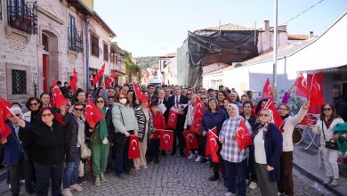 ATATURKUN AYVALIKA GELISININ 91INCI YIL DONUMU KUTLANDI 1 |