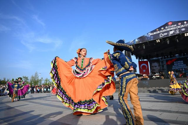 Baskan Akindan cocuklara unutulmaz bir 23 Nisan soleni 28 1024x683 |