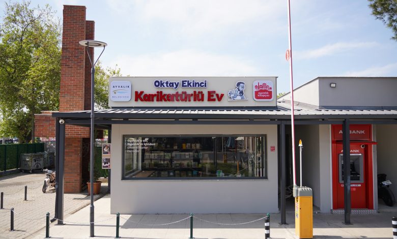 Oktay Ekinci Karikatürlü Ev ve Ayvalık Kitapçısı Açılıyor… 1 Oktay Ekinci Karikaturlu Ev ve Ayvalik Kitapcisi Aciliyor… 1 |