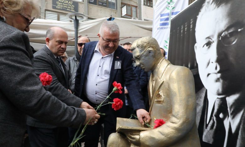 Sabahattin Ali vefatının 77. yılında Edremit'te anıldı 1 WhatsApp Gorsel 2025 04 03 saat 15.01.41 e84f3aeb |