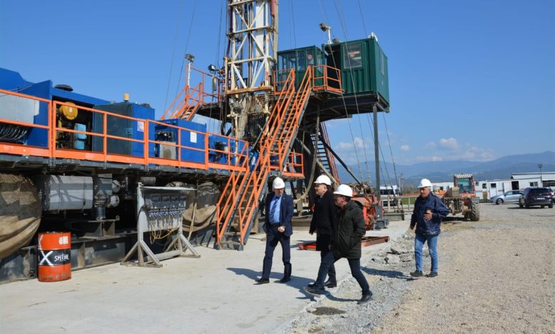 Kaymakam Odabaş, MTA tarafından derin sondaj çalışmalarını yerinde inceledi  1 WhatsApp Image 2025 04 11 at 095242 4 |