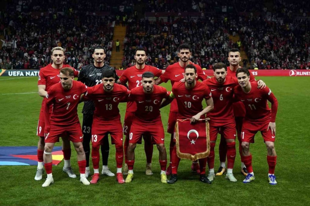 a milli futbol takimi dunya siralamasinda 1 basamak yukseldi 2e5ea2f4dfb0 |