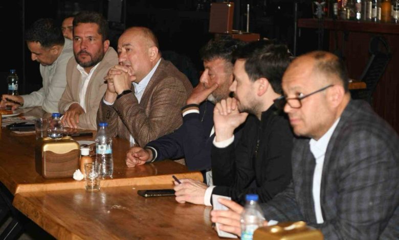 ak partili gider lapsekide muhtarlarla bir araya geldi d0dfa68eb816 |