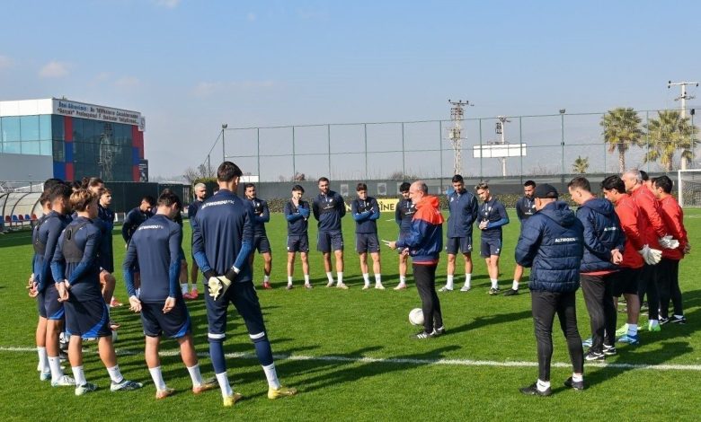 altinordu 3 mactir kaybediyor 1e7ee8d694ed |