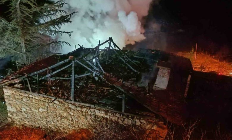 ankarada cikan yanginda ev kule dondu f8678ecd6663 |