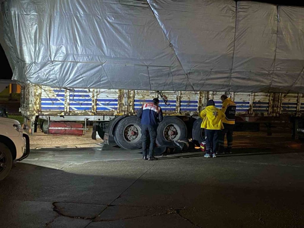 arizalan tiri tamir etmek icin altina girdi lastigin altinda kalarak can verdi 42006b14822b |