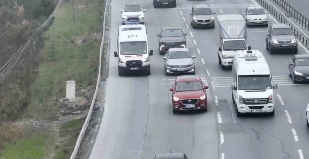 arnavutkoyde emniyet seridini ihlal etti sucu kendinde degil yolda buldu 29648f5ef162 |