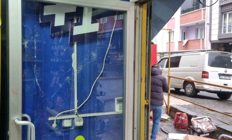 avcilarda tekel bayisinde sopali harac kavgasi e8f398ade1cc |