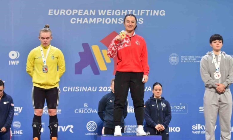 Aysel Özkan, Avrupa ikincisi 1 aysel ozkan avrupa ikincisi b6d5e3712c12 |