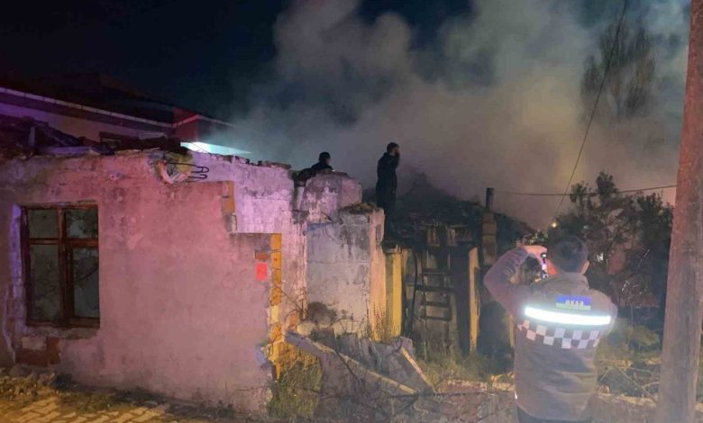 ayvacikta ev yangini 3a0f5c77d3ee |