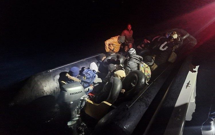 Ayvalık açıklarında 35 düzensiz göçmen Sahil Güvenlik’ten kaçamadı 1 ayvalik aciklarinda 35 duzensiz gocmen sahil guvenlikten kacamadi be615da3778d |