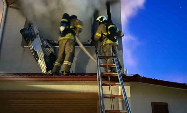 Ayvalık’ta açık unutulan elektrikli ısıtıcı yangın çıkarttı 1 ayvalikta acik unutulan elektrikli isitici yangin cikartti d004bff229c7 |