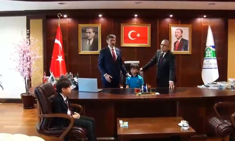Bahçelievler Belediyesi’nde 23 Nisan töreni sırasında depreme yakalandılar 1 bahcelievler belediyesinde 23 nisan toreni sirasinda depreme yakalandilar e0b54a5c1fde |
