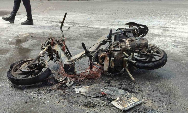 Bahçelievler’de motosiklet alev alev yandı 1 bahcelievlerde motosiklet alev alev yandi da8337fb5a9d |