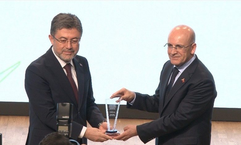 bakan simsek elestirenler ya bizi duymuyor ya da kotu niyetliler 7cdd2ce8dd20 |