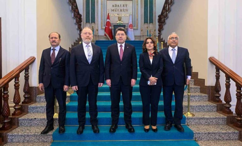 Bakan Tunç, DEM Parti heyetiyle bir araya geldi 1 bakan tunc dem parti heyetiyle bir araya geldi 6c4677d6be58 |