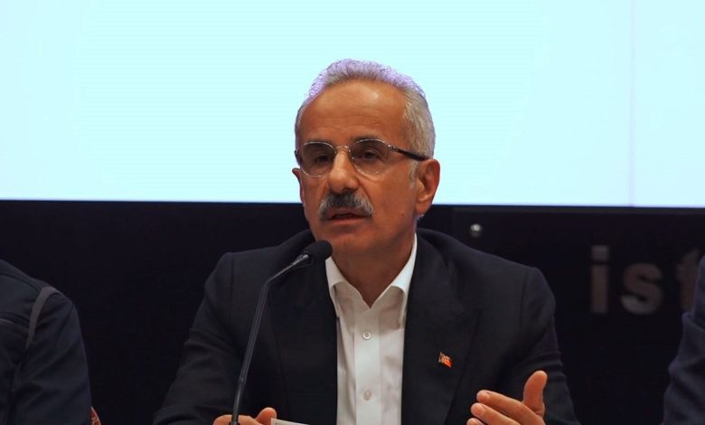 bakan uraloglu 3 operatorle gerekli degerlendirmeleri yaptik altyapiyi iyilestirme noktasinda gerekli calismalari yapacagiz 362c82965b2e |
