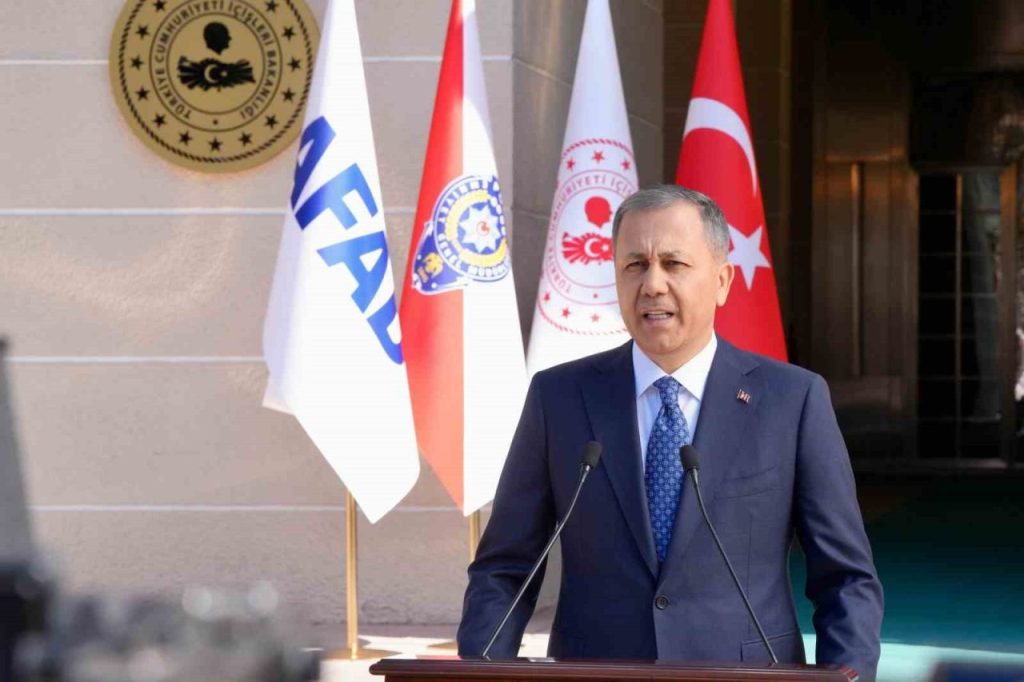 bakan yerlikaya duyurdu uluslararasi uyusturucu tacirlerine yonelik orkinos bulut operasyonunda 234 supheliye gozalti 0841097d6c3d |