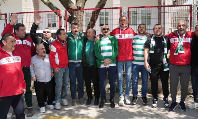 Balıkesir yeşil-beyaza döndü; Bursaspor davul zurna ile karşılandı 1 balikesir yesil beyaza dondu bursaspor davul zurna ile karsilandi bebac82f4b0c |