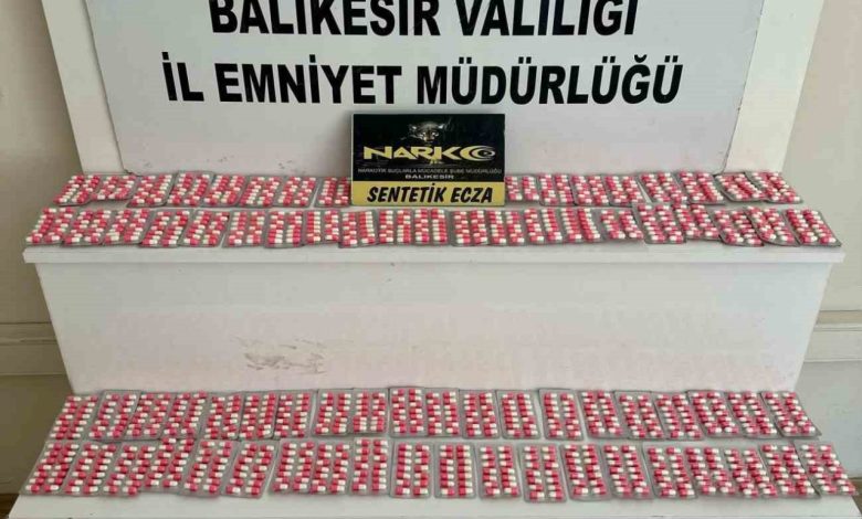 balikesirde bin 666 sentetik hap ele gecirildi f396de5c1c30 |