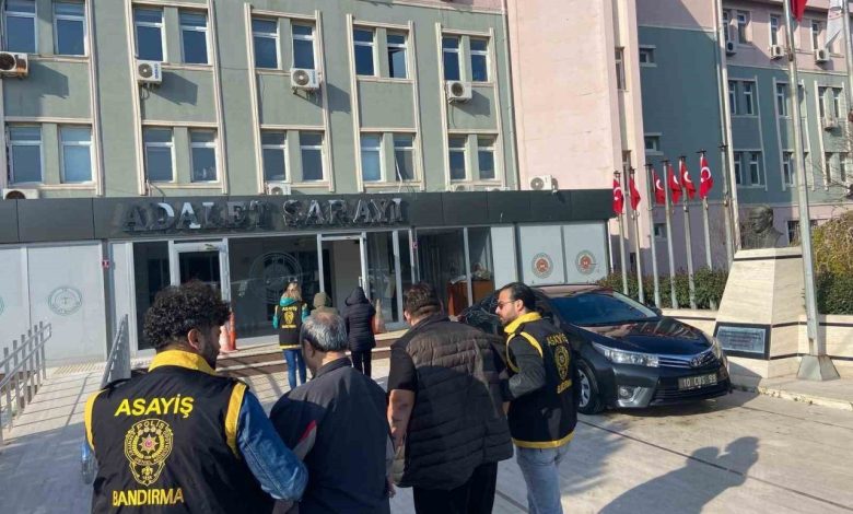 balikesirde fuhus ve yagma operasyonunda 2 kisi tutuklandi 77d13bbef483 |