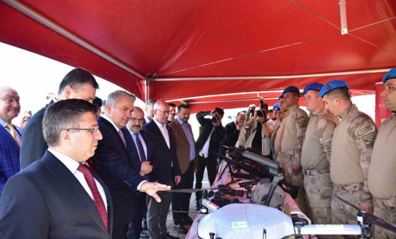 Balıkesir’de Öğrenci İş ve Kariyer fuarı başladı 1 balikesirde ogrenci is ve kariyer fuari basladi 3630f06a36ef |