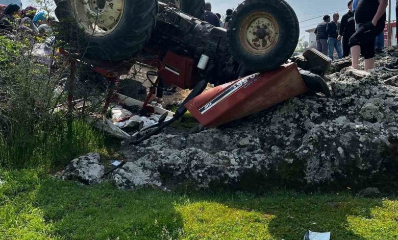 Balıkesir’de traktör ters döndü: 4 yaralı 1 balikesirde traktor ters dondu 4 yarali 6942486a9680 |