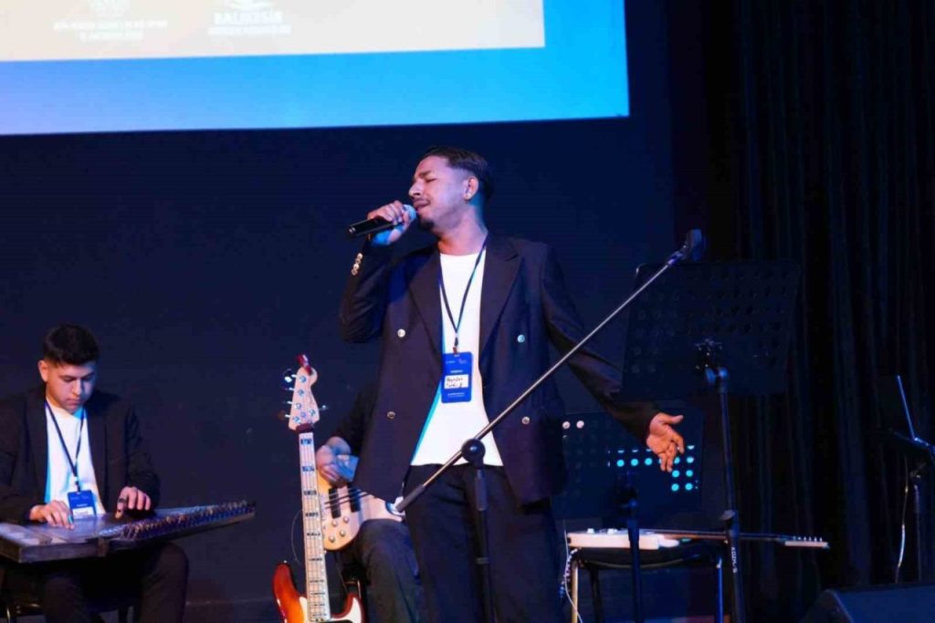 balikesirli gencler kultur ve sanat da yaristilar ffd1dcdd74a3 |