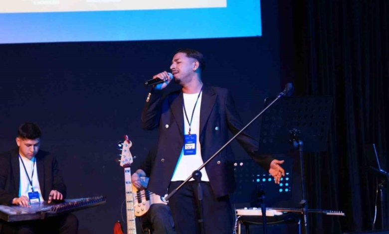 balikesirli gencler kultur ve sanat da yaristilar ffd1dcdd74a3 |