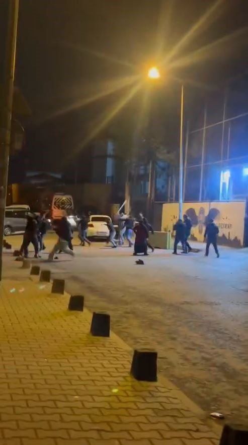 basaksehirde meydan muharebesini aratmayan kavga 20968580195d |