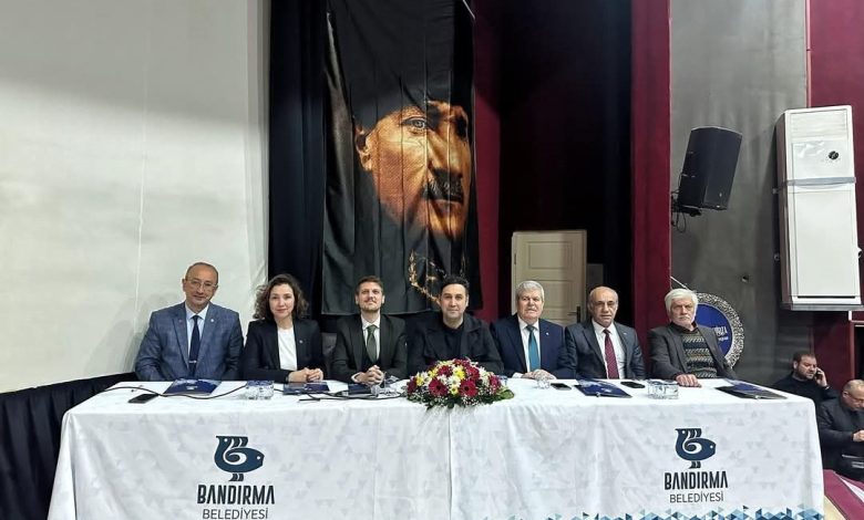 Başkan Mirza, Bandırma halkıyla buluştu: "Birlikte başardık, birlikte yürüyoruz" 1 baskan mirza bandirma halkiyla bulustu birlikte basardik birlikte yuruyoruz 52a07961a6e2 |