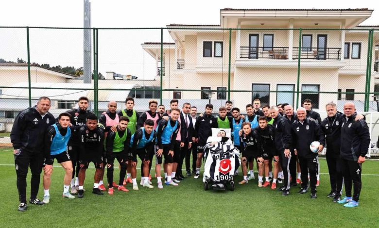 Beşiktaş taraftarı Zafer Altınışık’ın hayali gerçek oldu 1 besiktas taraftari zafer altinisikin hayali gercek oldu e7fccaebb582 |