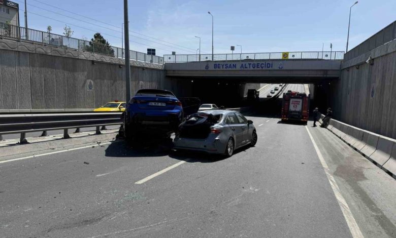 beylikduzunde 6 aracli zincirleme kaza 3 yarali af45b7b1ba13 |