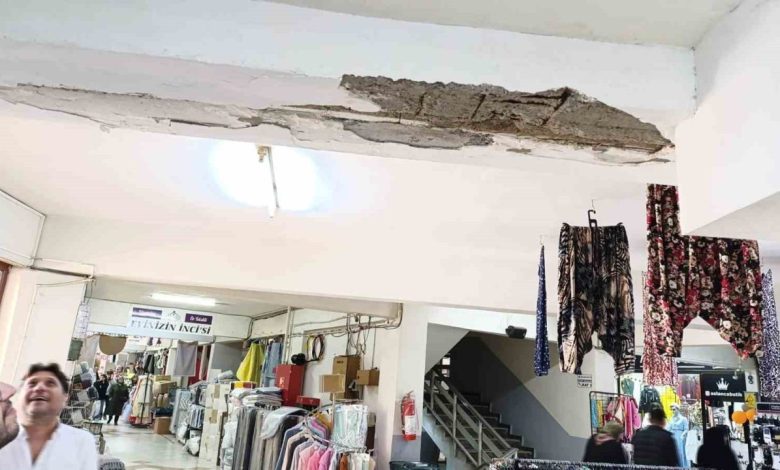 Biga Belediyesi Ticaret Merkezinde deprem sırasında sıva dökülmeleri meydana geldi 1 biga belediyesi ticaret merkezinde deprem sirasinda siva dokulmeleri meydana geldi 6912a2c65e7c |