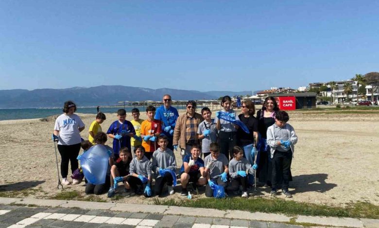 burhaniyede haci mustafa muduroglu ortaokulundan plaj temizligi febbb4da5672 |