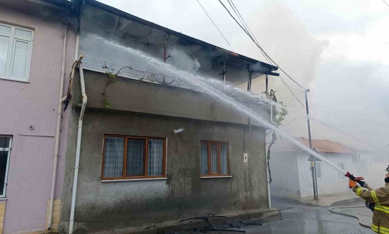 burhaniyede yangin panigi a005da1fc704 |