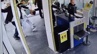 bursada aranmasi olan sahis tatil donusu surprizle karsilandi dogukan gel asayis polisi 5a15299ae145 |