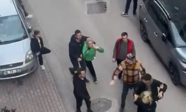 bursada kadinlar birbirine girdi mahalleli zor ayirdi b1f62443458e |