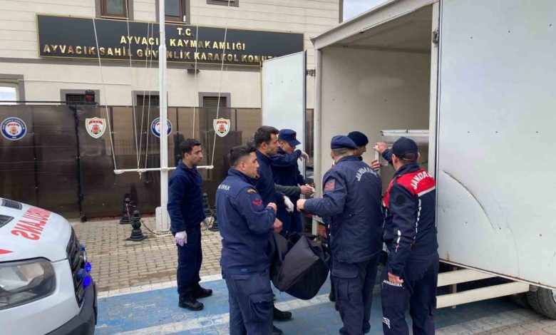 canakkalede batan botta hayatini kaybedenlerin sayisi 9a yukseldi 1b13cafafdd3 |